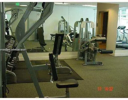 1750 Bayshore Dr #3015 Miami, FL 33132