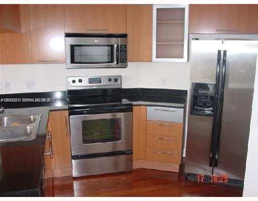 1750 Bayshore Dr #3015 Miami, FL 33132