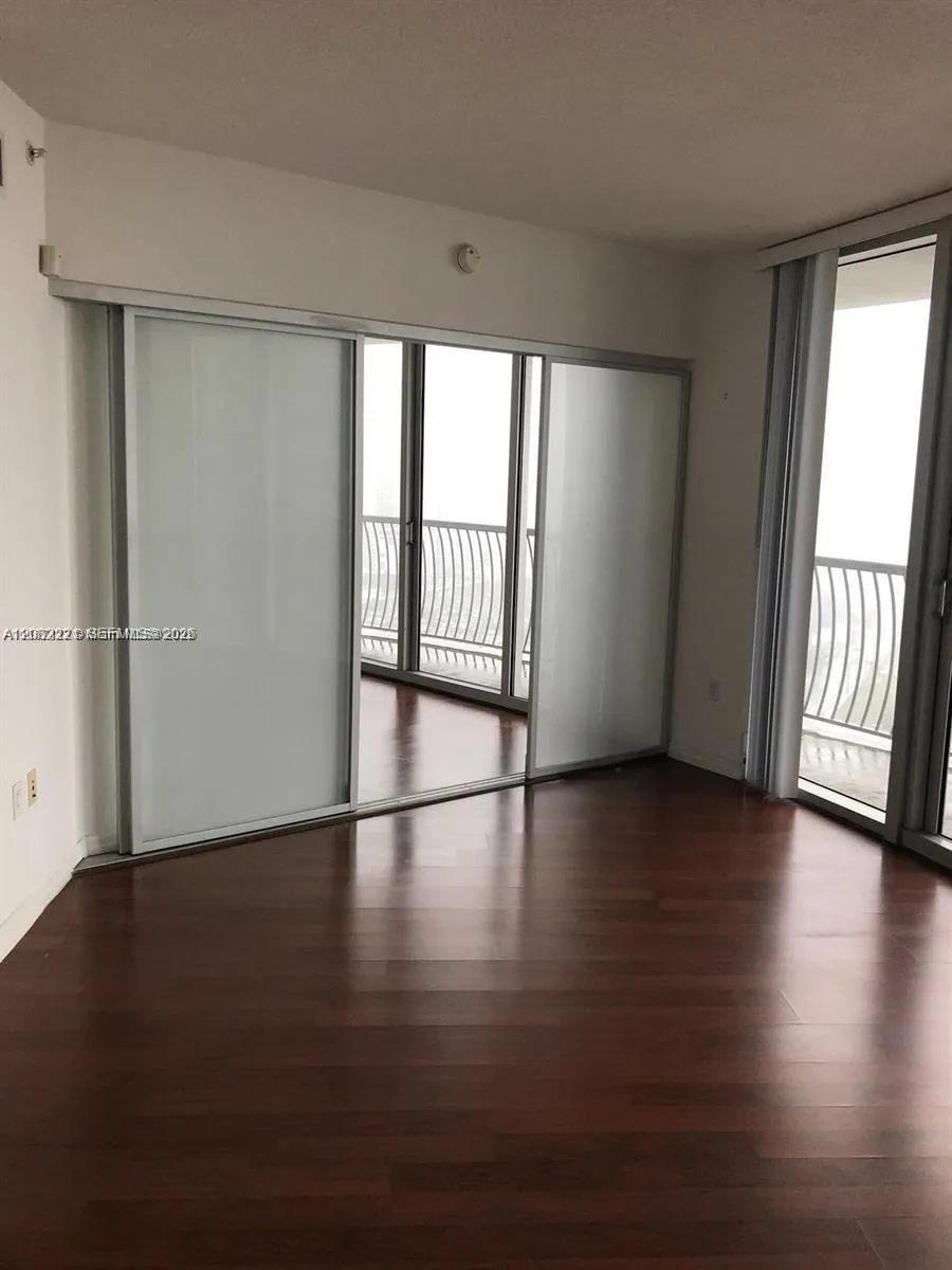 1750 Bayshore Dr #3015 Miami, FL 33132