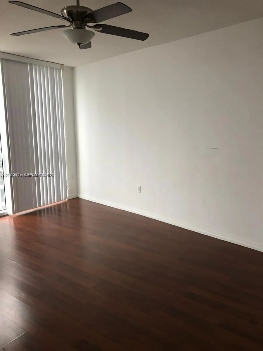 1750 Bayshore Dr #3015 Miami, FL 33132