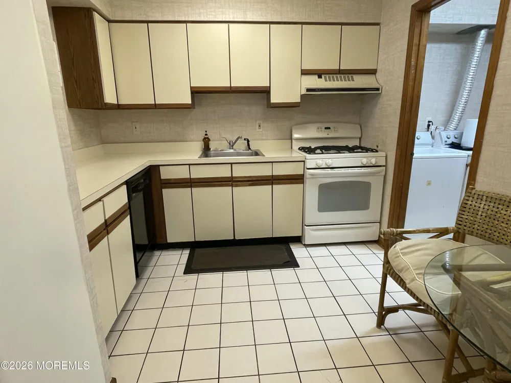 60 Cedar Avenue #8 Long Branch, NJ 07740