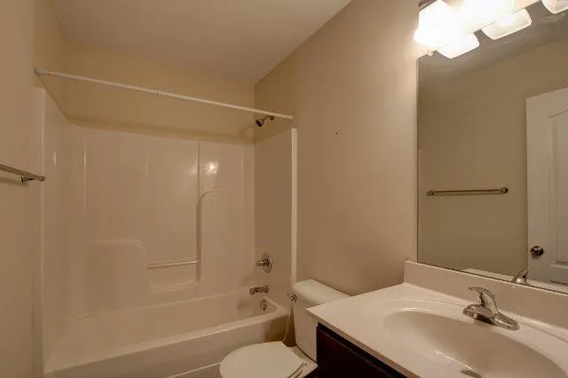 992 Ash Ridge #D Clarksville, TN 37042