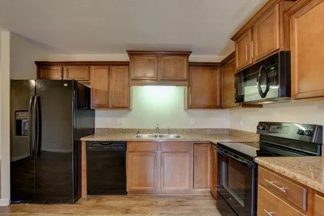 992 Ash Ridge #D Clarksville, TN 37042