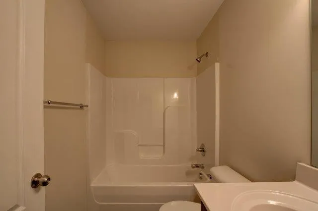 992 Ash Ridge #D Clarksville, TN 37042