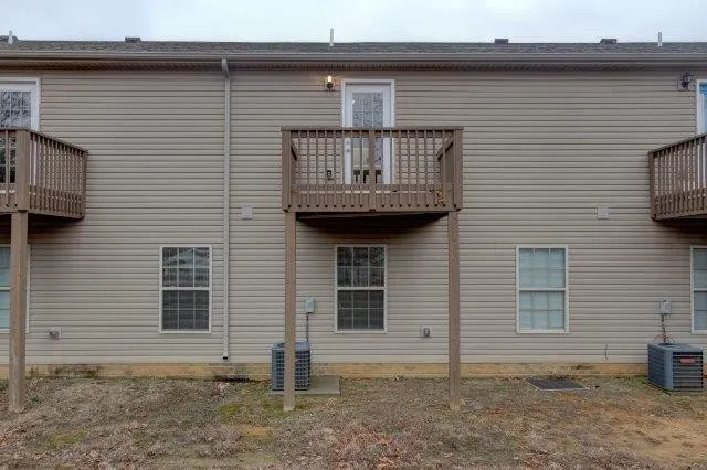 992 Ash Ridge #D Clarksville, TN 37042