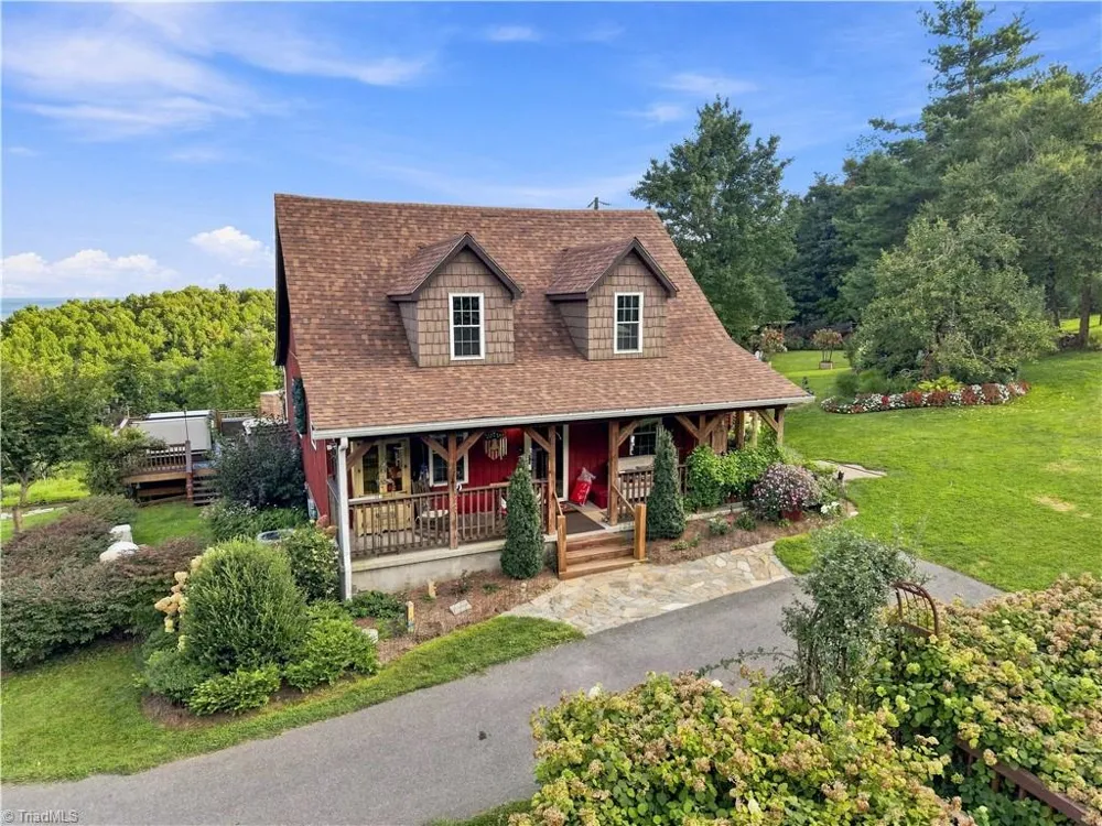2351 OLD APPALACHIAN TRL TRAIL Fancy Gap, VA 24328