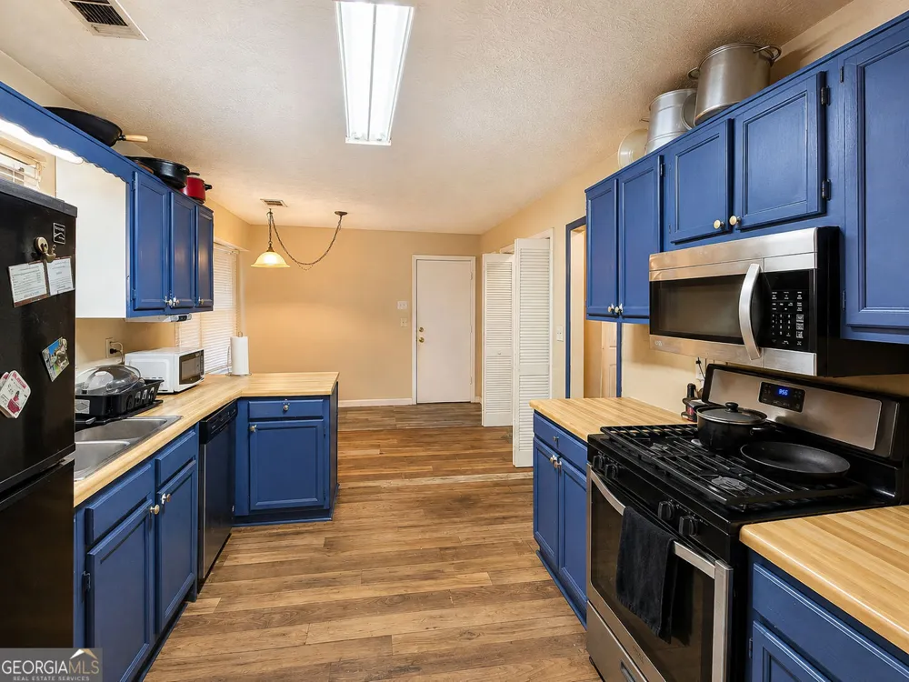 8674 Cedar Creek RDG Riverdale, GA 30274