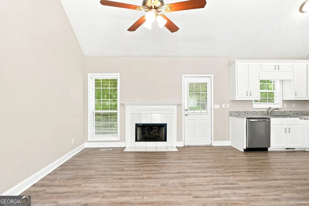 4876 Hunt Club DR Flowery Branch, GA 30542