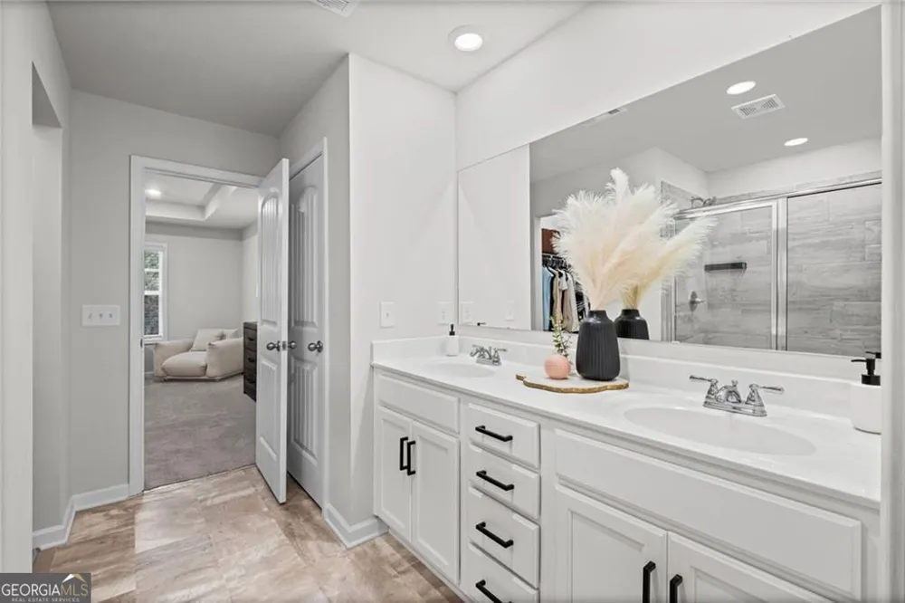 469 Bishop LN Woodstock, GA 30188