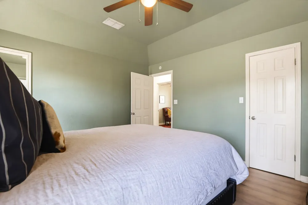1510 Shadow Walk Lockhart, TX 78644