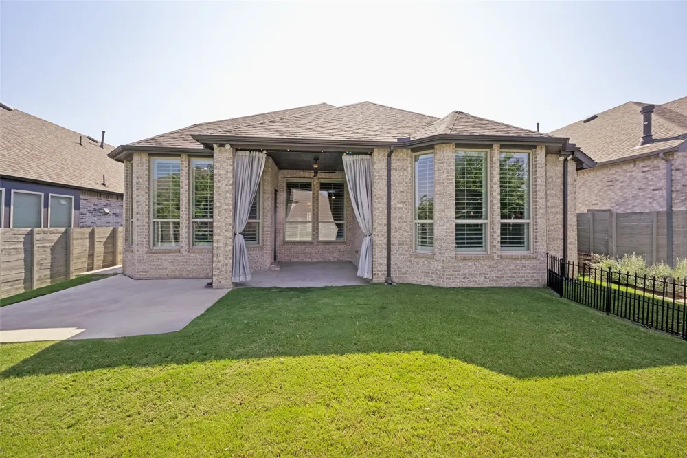 817 Nuthatch Court Argyle, TX 76226