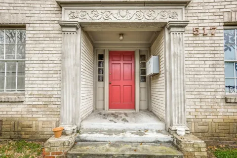 519 W Main #4