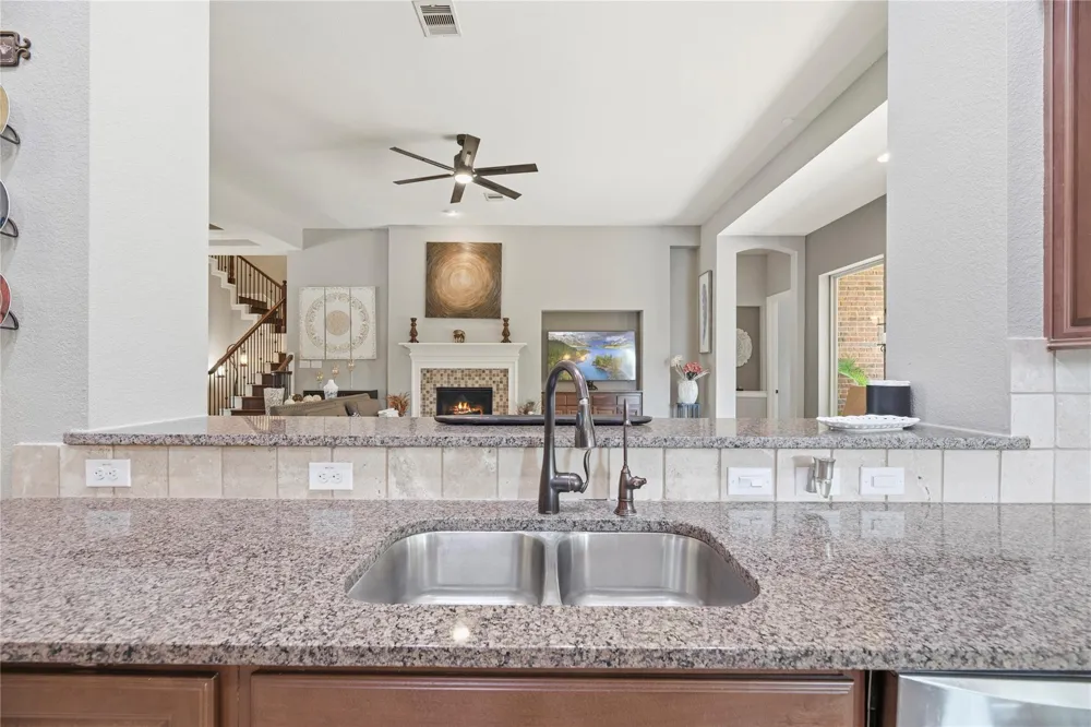 6115 Duke Trail Lane Sugar Land, TX 77479