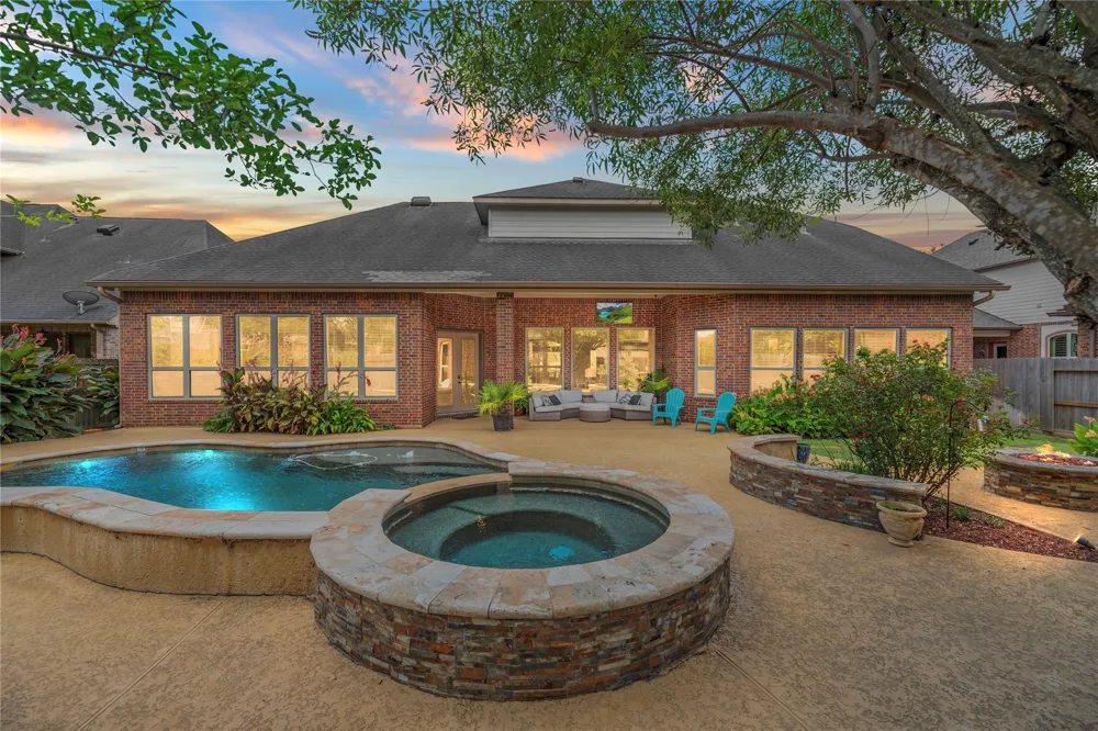 6115 Duke Trail Lane Sugar Land, TX 77479