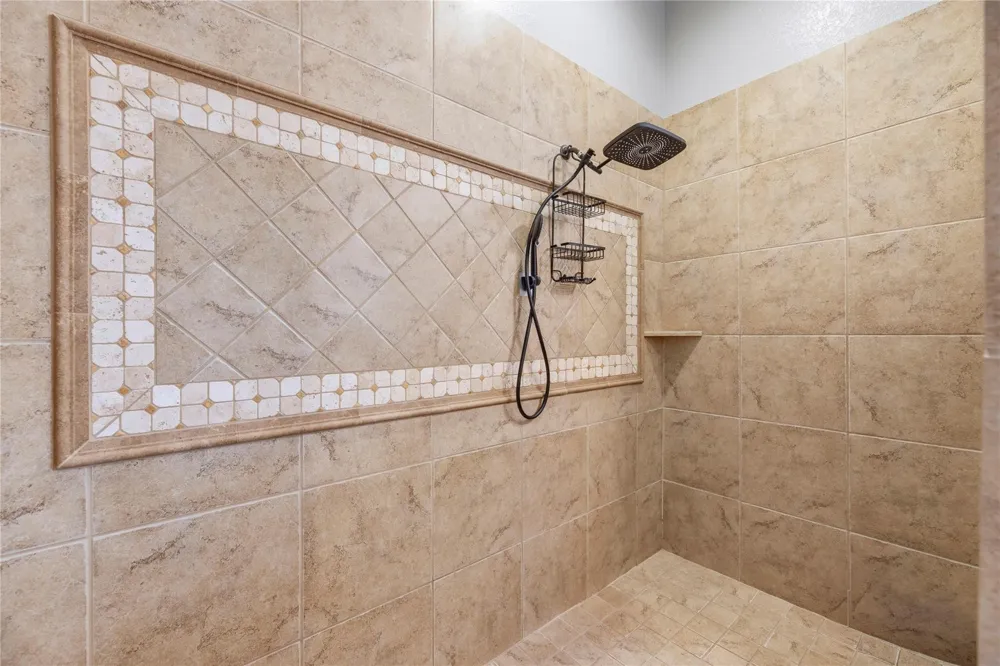 6115 Duke Trail Lane Sugar Land, TX 77479