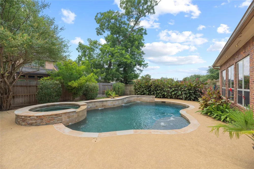 6115 Duke Trail Lane Sugar Land, TX 77479
