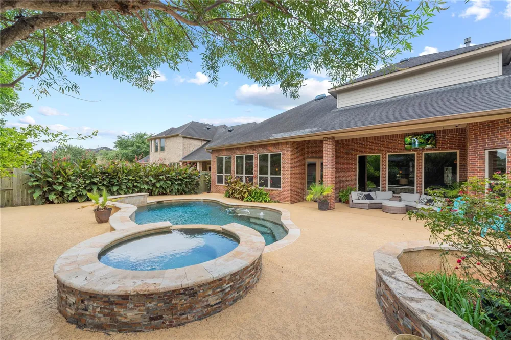 6115 Duke Trail Lane Sugar Land, TX 77479