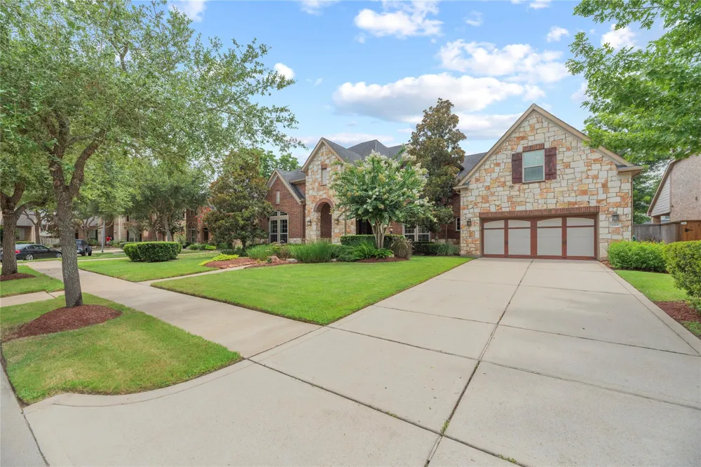 6115 Duke Trail Lane Sugar Land, TX 77479