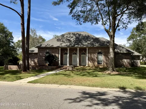 1006 Woods Road