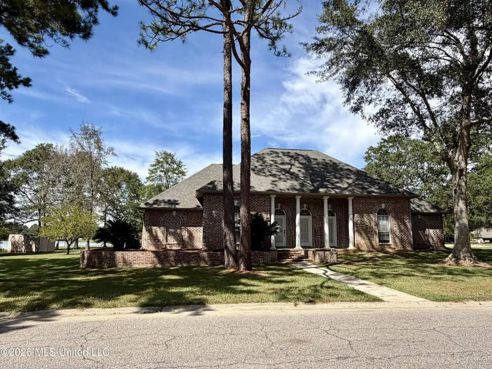 1006 Woods Road Picayune, MS 39466