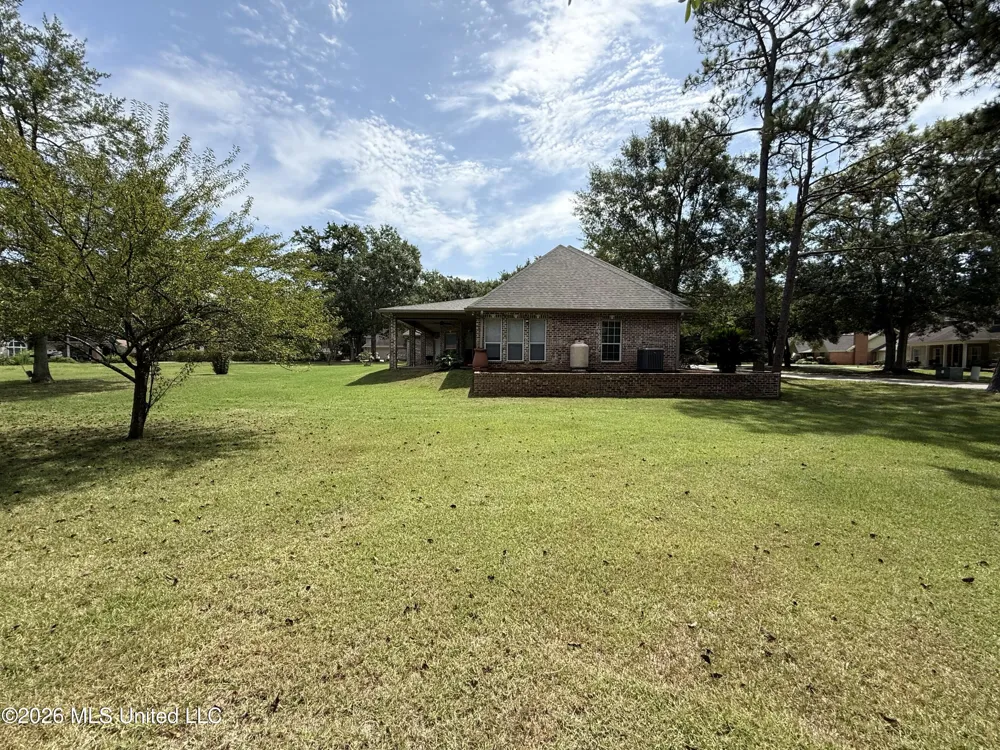 1006 Woods Road Picayune, MS 39466