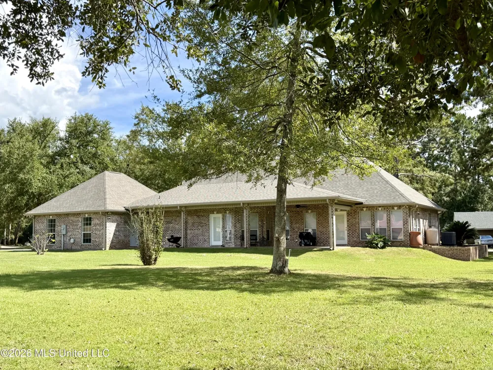 1006 Woods Road Picayune, MS 39466