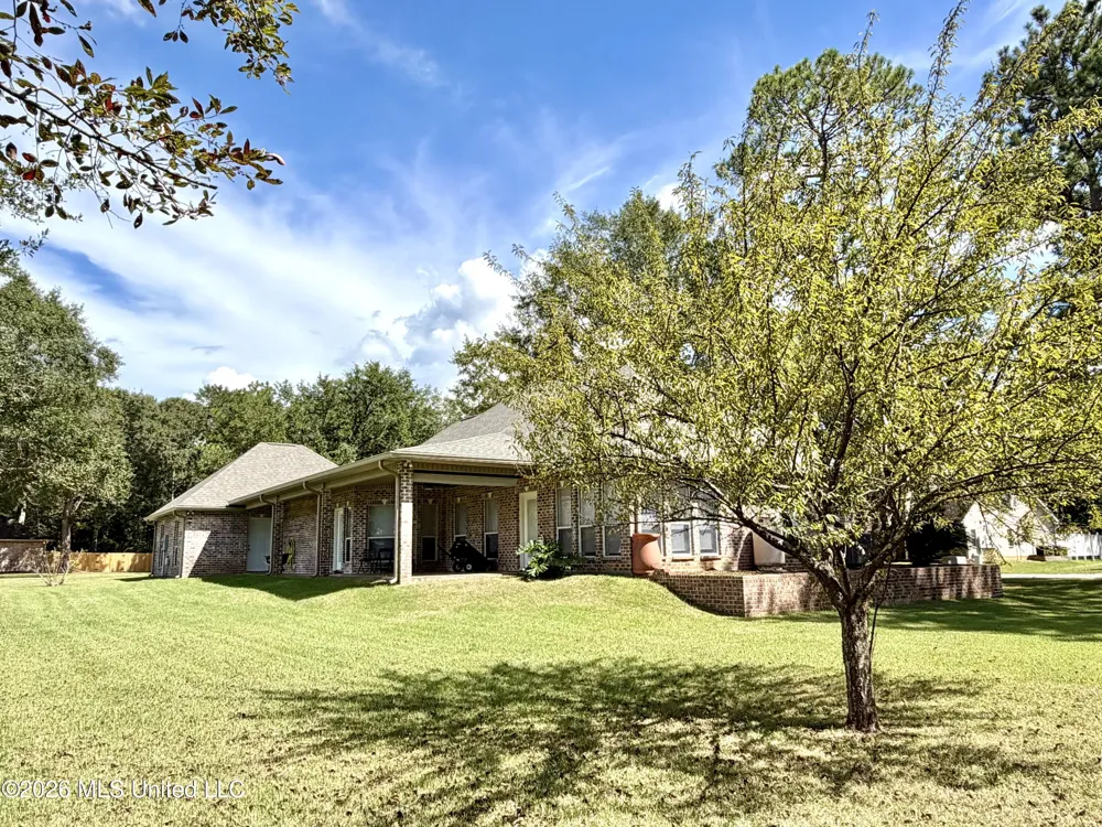 1006 Woods Road Picayune, MS 39466