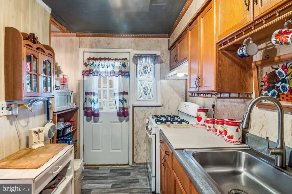 928 DALTON AVENUE Baltimore, MD 21224