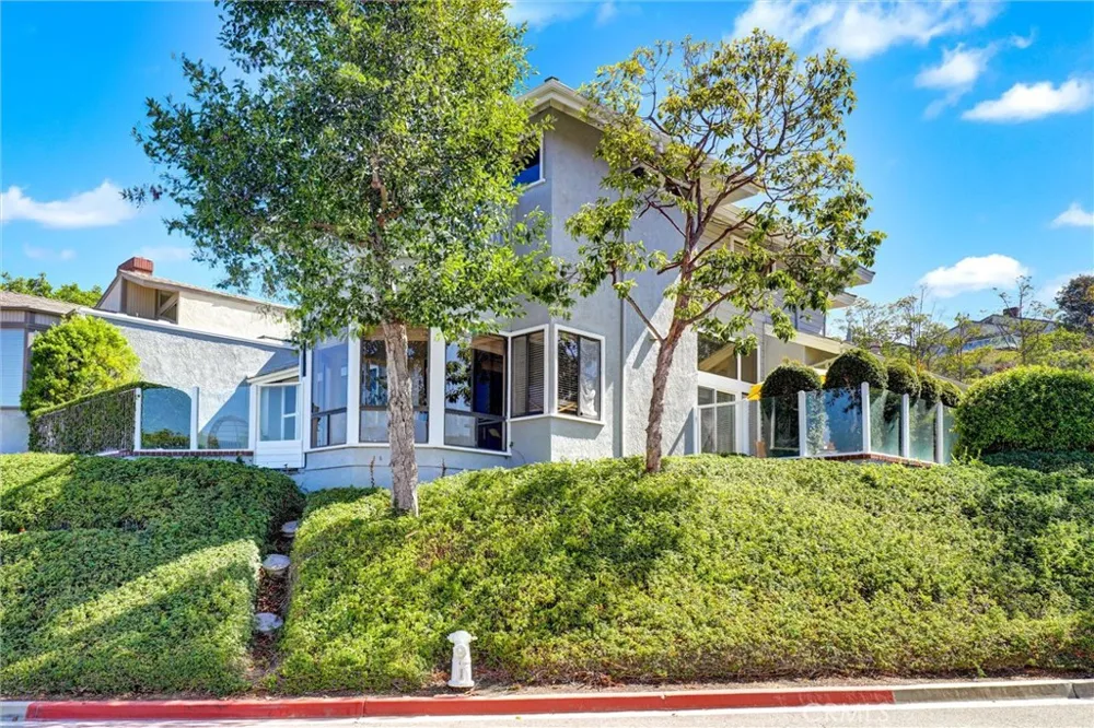 1 Saint Tropez Newport Beach, CA 92660