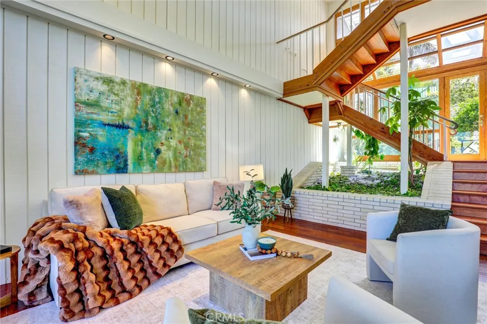 1 Saint Tropez Newport Beach, CA 92660