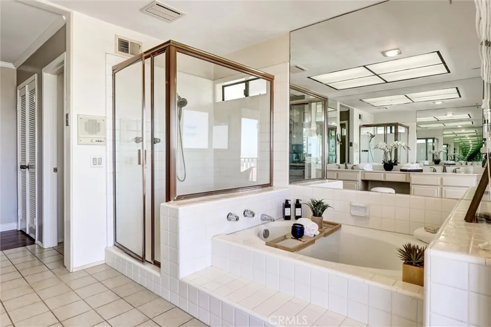 1 Saint Tropez Newport Beach, CA 92660