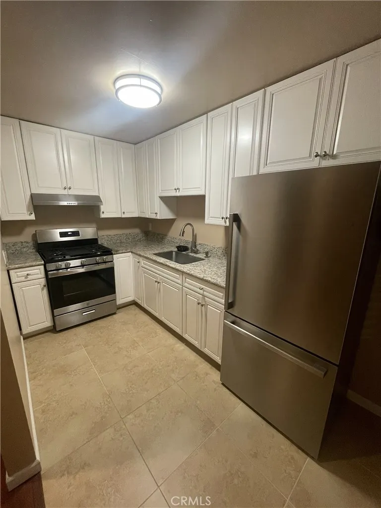 37 S Sierra Madre Boulevard Pasadena, CA 91107