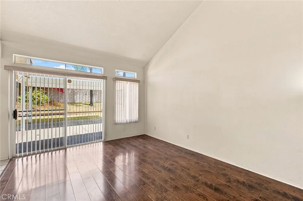 2127 E Bellbrook Covina, CA 91724
