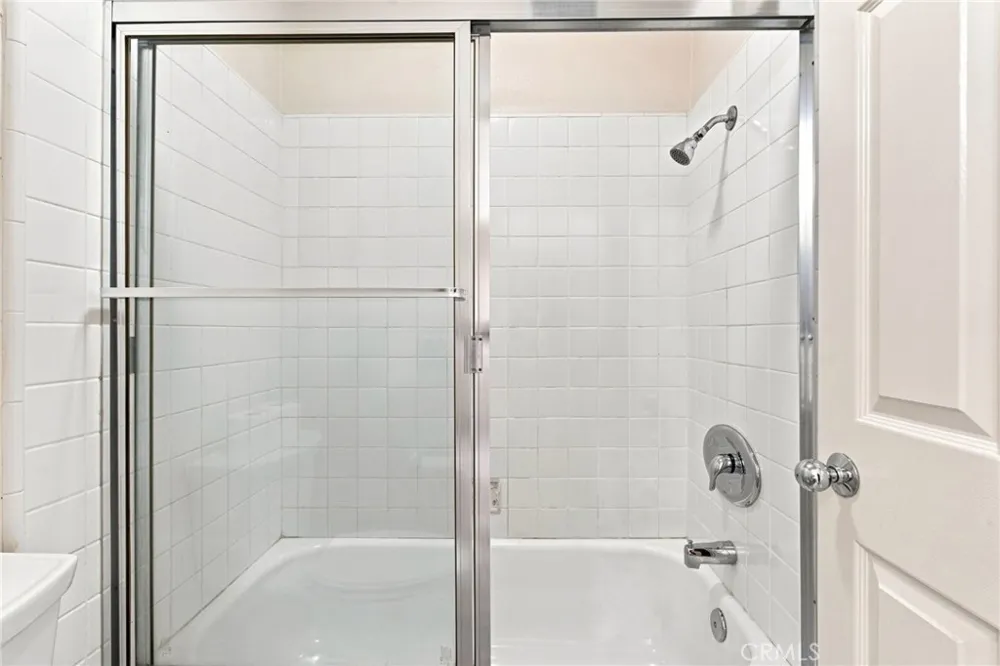 2127 E Bellbrook Covina, CA 91724