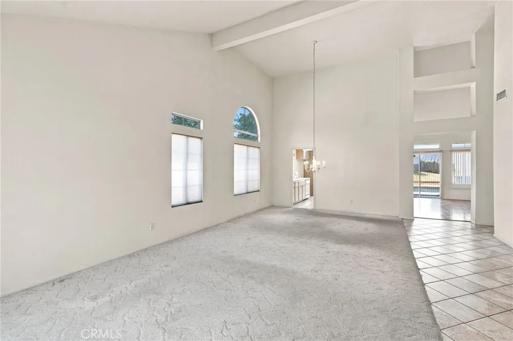 2127 E Bellbrook Covina, CA 91724