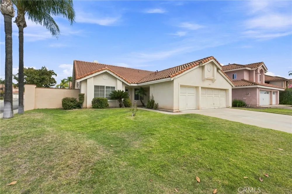 2127 E Bellbrook Covina, CA 91724