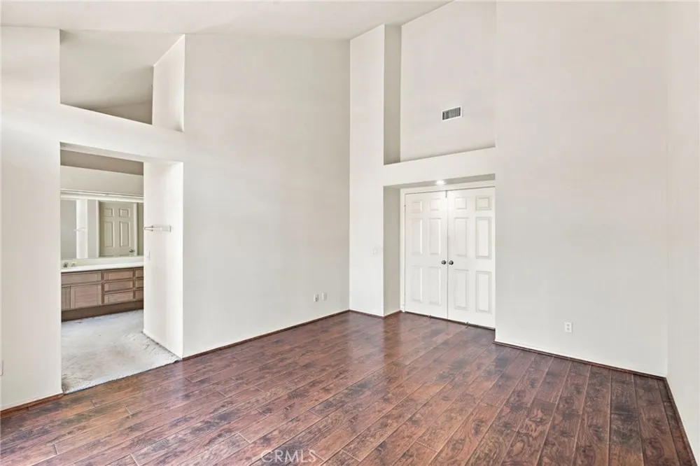 2127 E Bellbrook Covina, CA 91724
