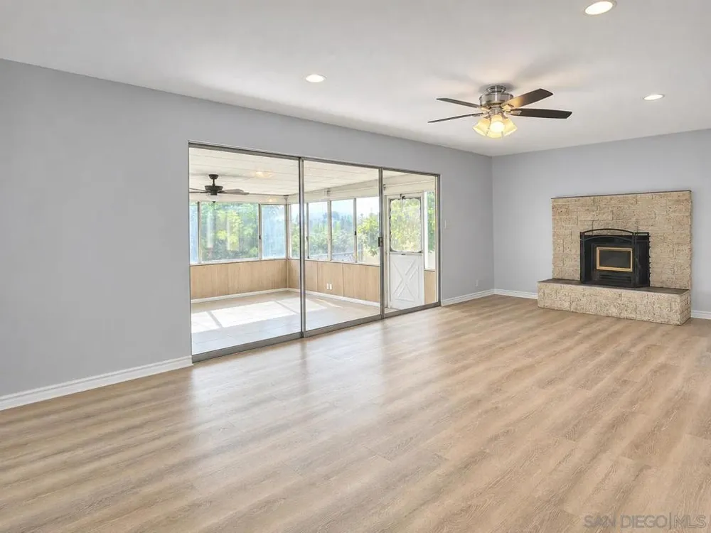 1129 Finch St El Cajon, CA 92020
