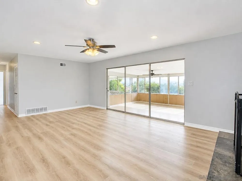 1129 Finch St El Cajon, CA 92020