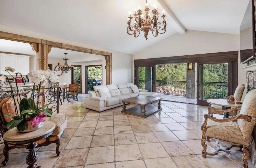 17161 Camino Acampo Rancho Santa Fe, CA 92067