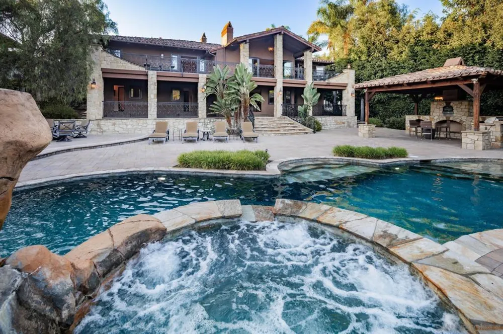 17161 Camino Acampo Rancho Santa Fe, CA 92067