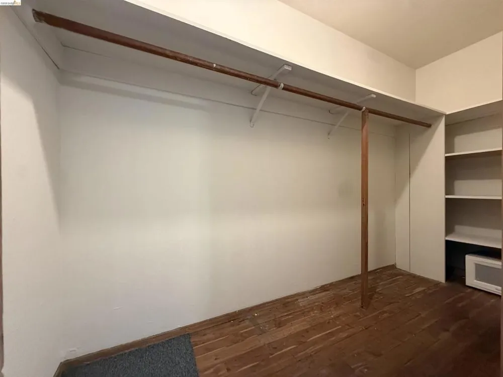 1425 Lakeside Dr #201 Oakland, CA 94612