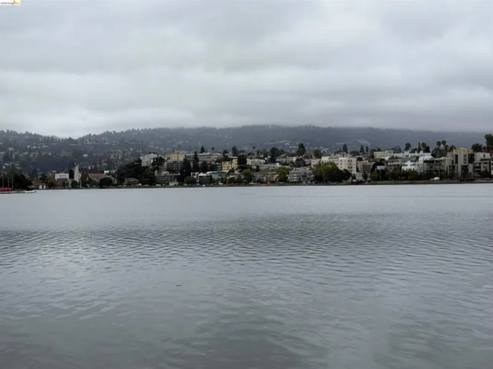 1425 Lakeside Dr #201 Oakland, CA 94612