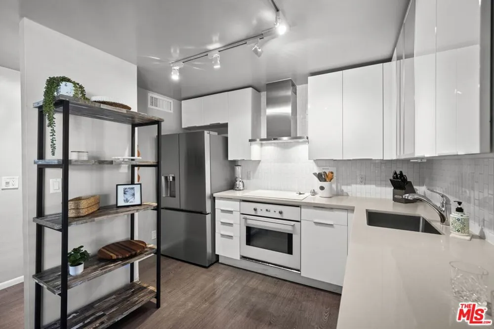 970 Palm Avenue #218 West Hollywood, CA 90069