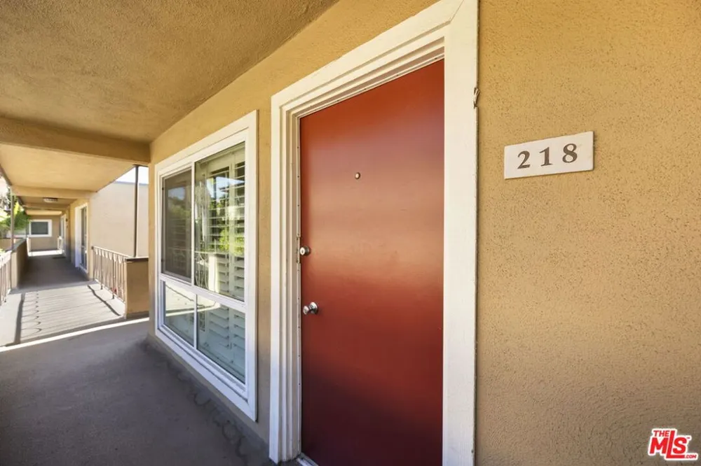 970 Palm Avenue #218 West Hollywood, CA 90069