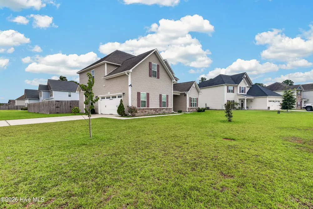 305 Crossroads Store Drive Jacksonville, NC 28546