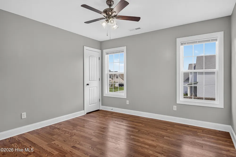 305 Crossroads Store Drive Jacksonville, NC 28546