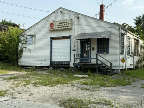 613 Chester Street