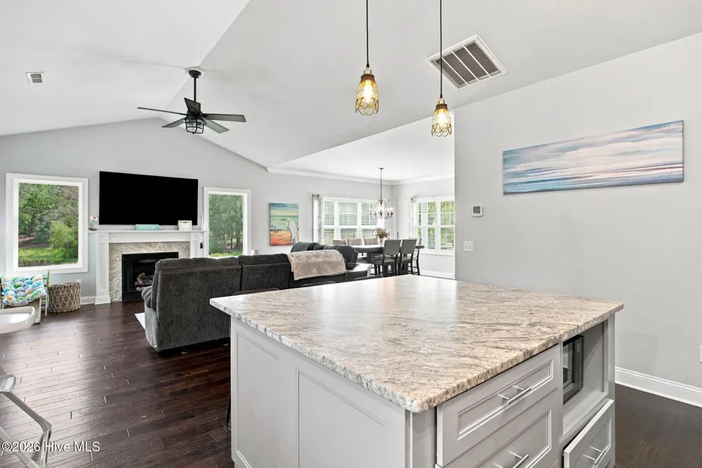 2000 Southport Lane Southport, NC 28461