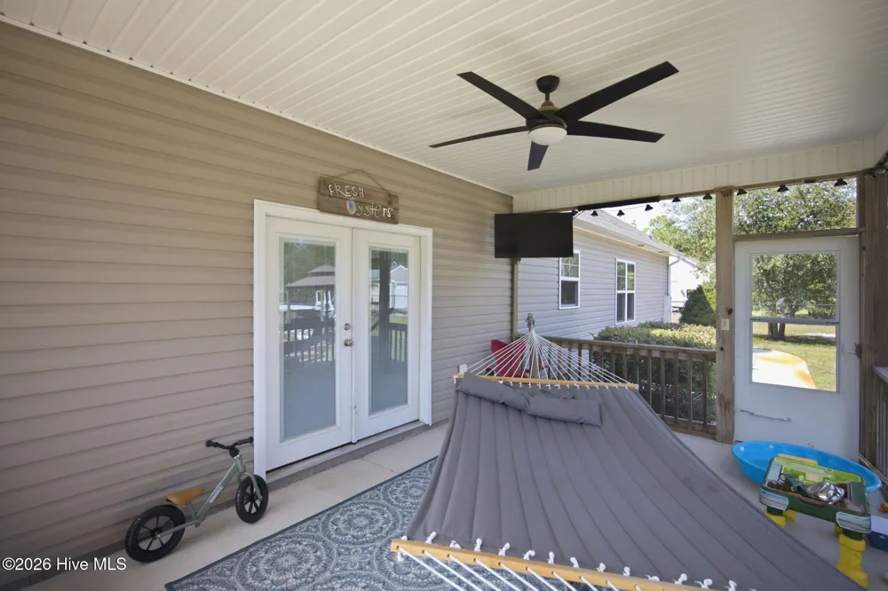 2000 Southport Lane Southport, NC 28461